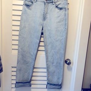 Cabi Higher Straight Jeans - Like New - Light Wash - Size 12